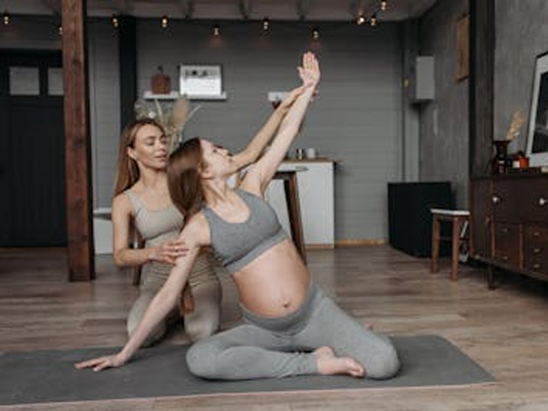 Can Pregnant Women Wear Regular Yoga Clothes? Tips for Safer Choices